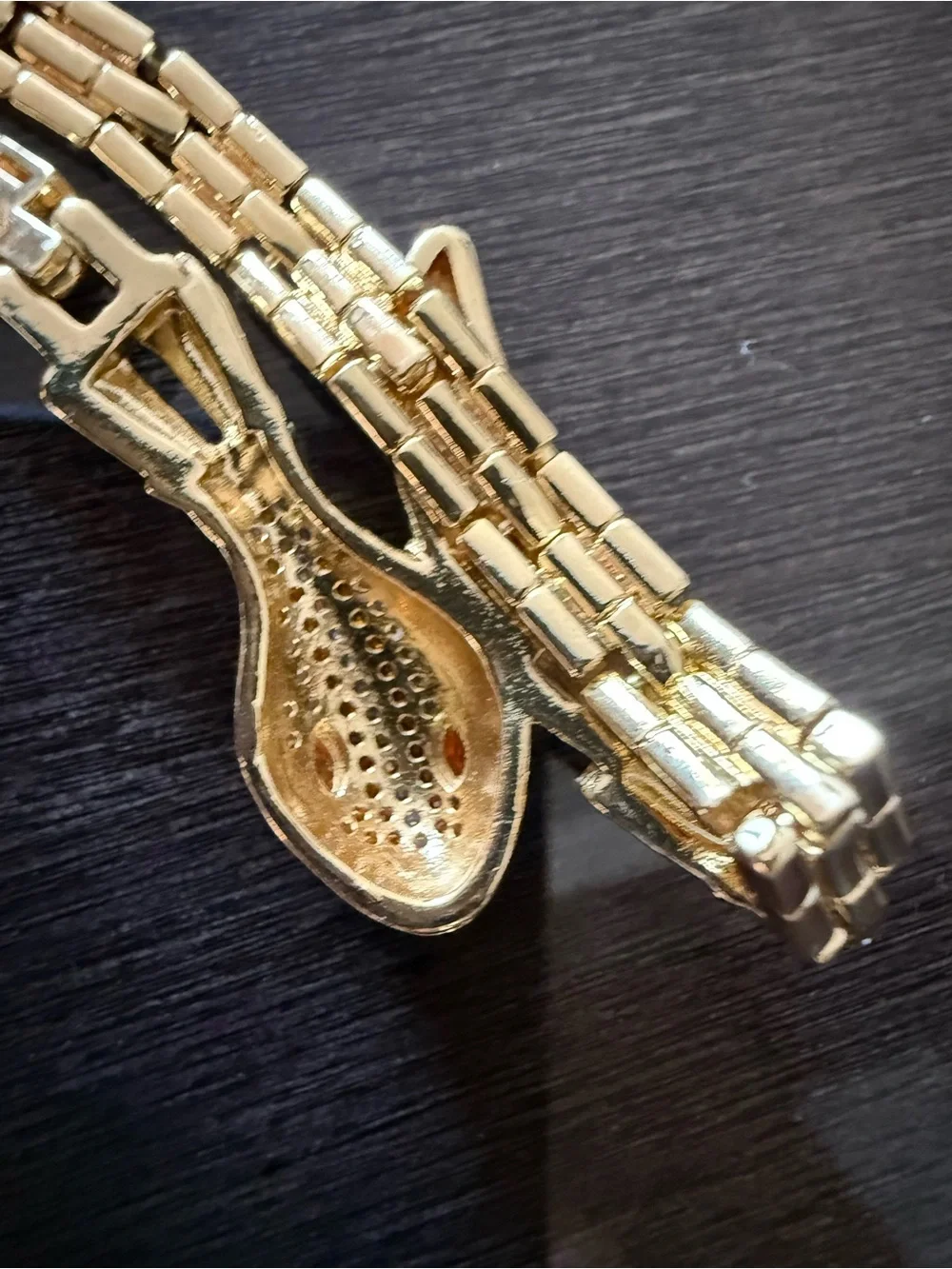 N/A elegant gold
